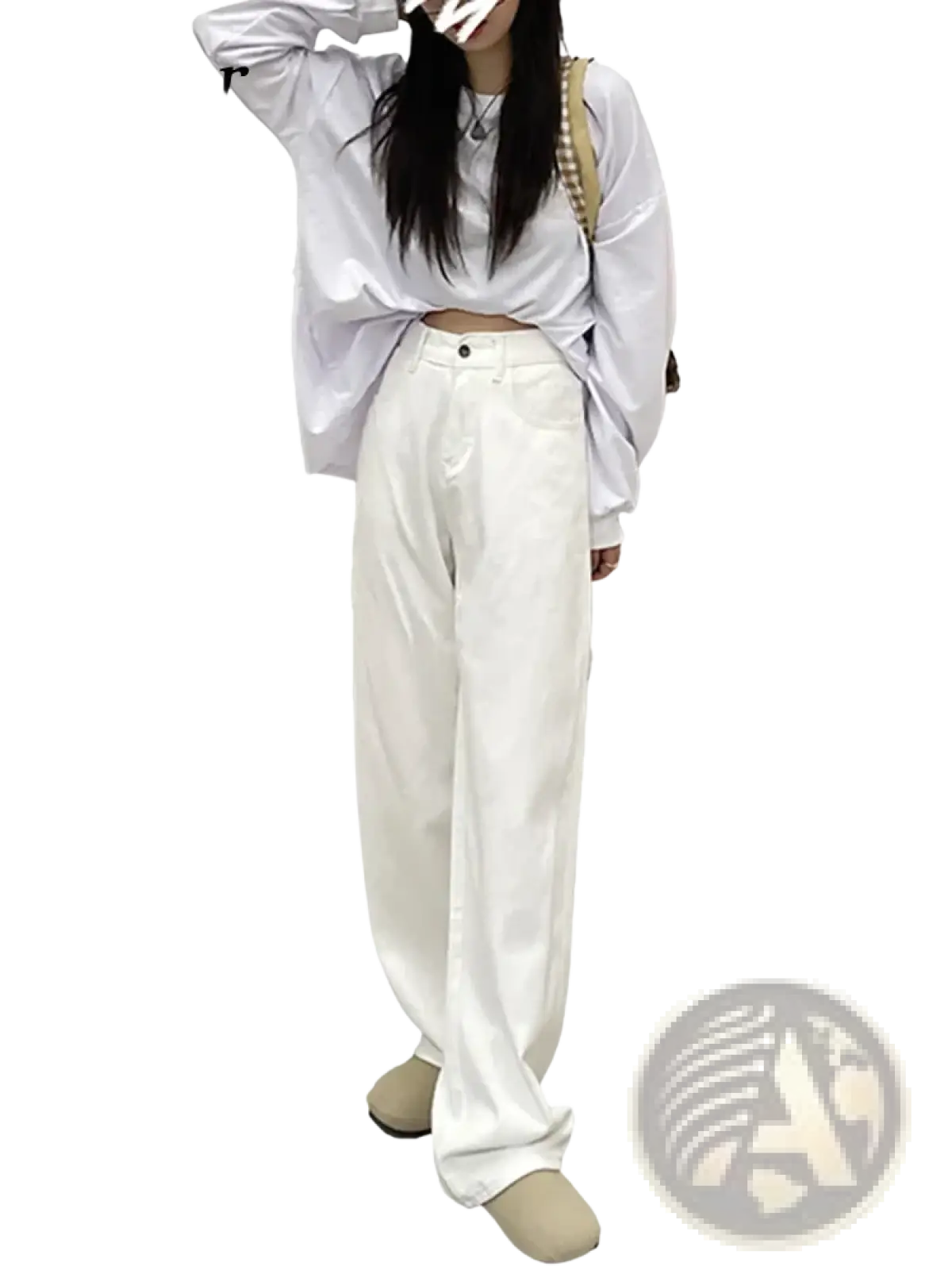 White high waist wide leg jeans with a relaxed straight-cut silhouette and classic five-pocket design