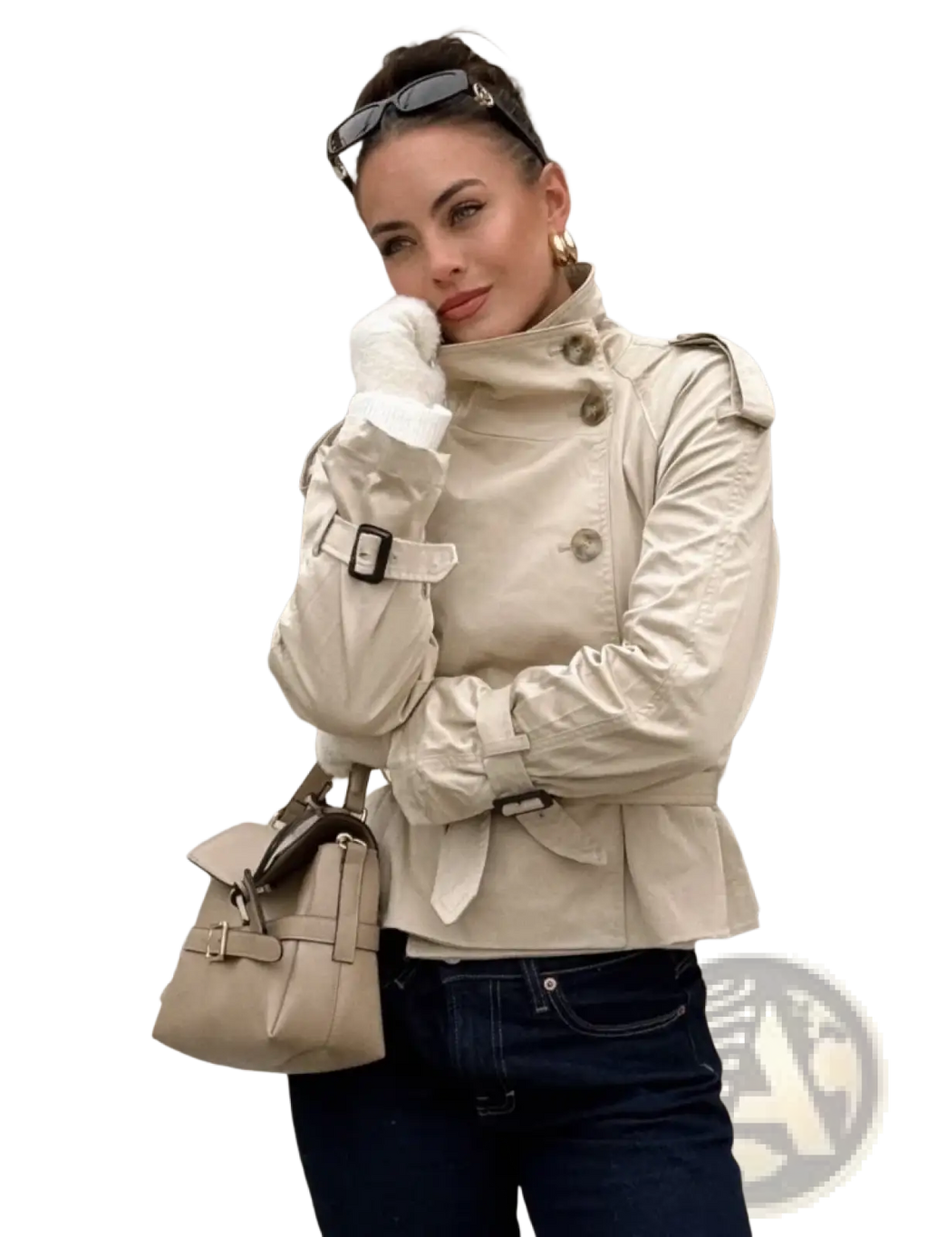 Women beige trench coat with buttoned collar and adjustable belt in a double breasted design