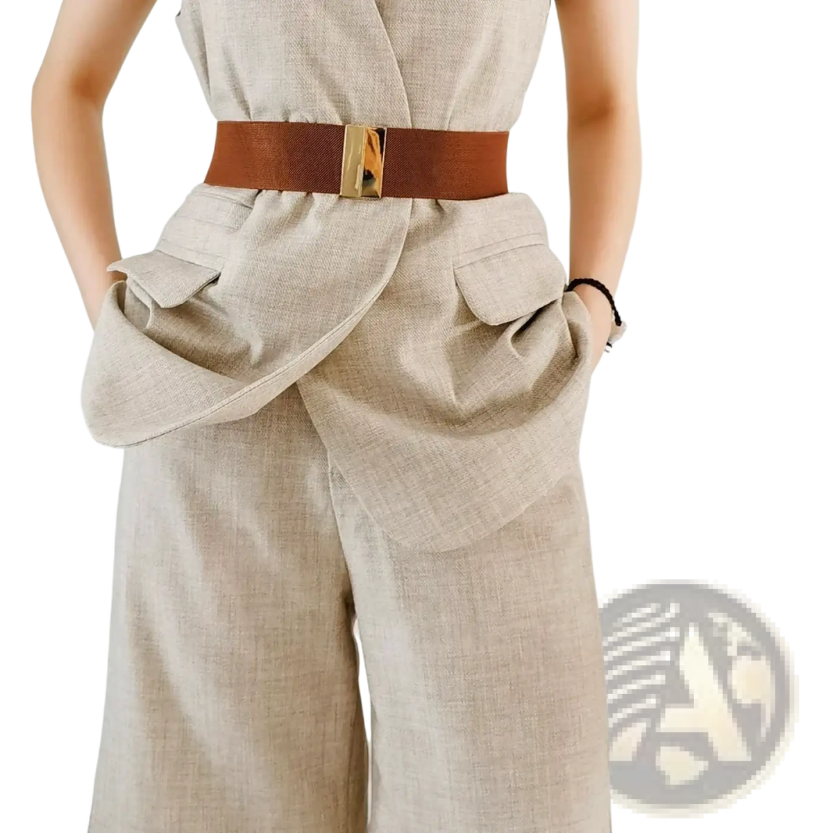 Brown women elastic waist belt with geometric rectangular gold-tone buckle made of elastic material