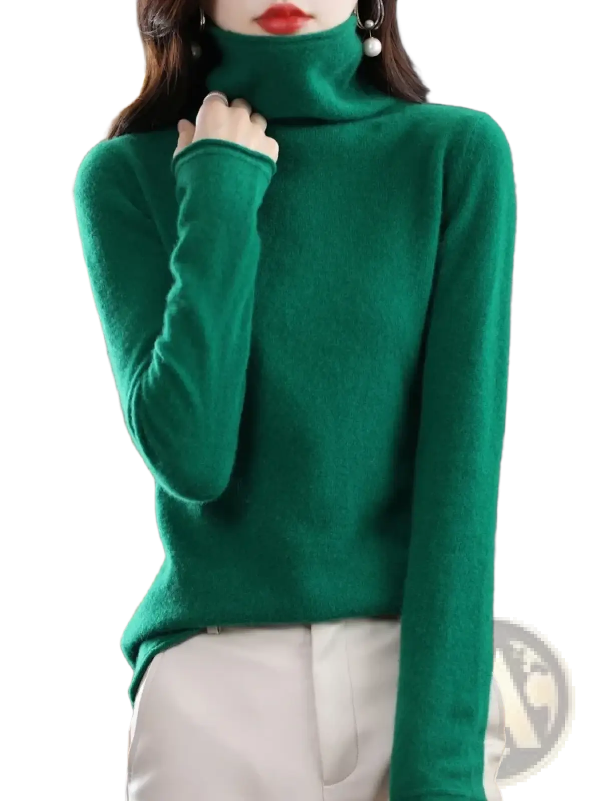 Women merino wool turtleneck sweater in rich emerald green with long sleeves made of soft knit fabric