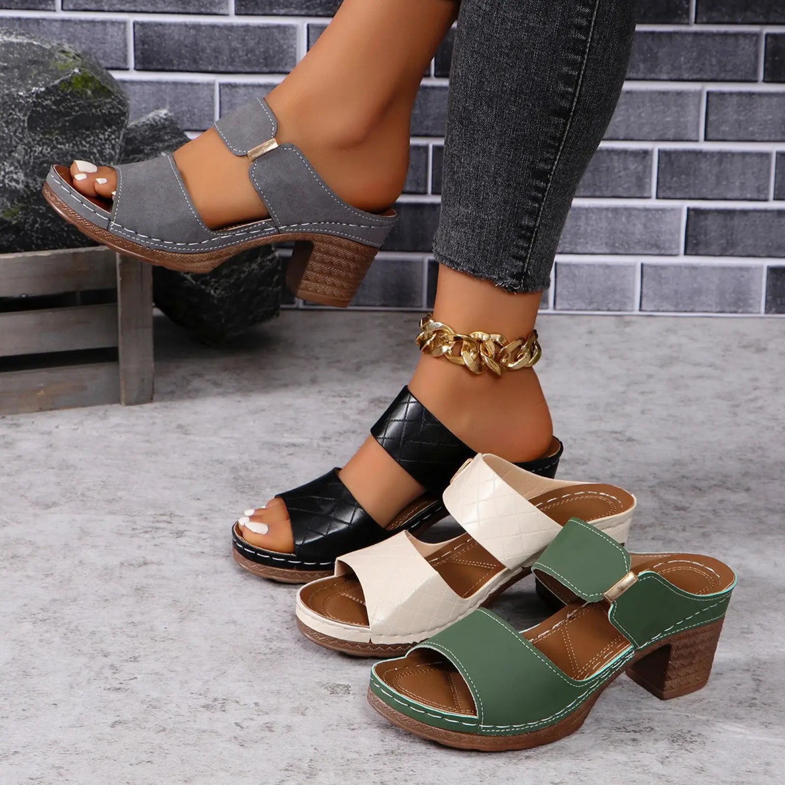 Women’s plaid round toe chunky heel sandals in gray suede with woven wood block heel and gold tone buckle